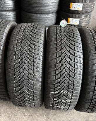 235 55 18 Bridgestone invernali, compreso montaggi