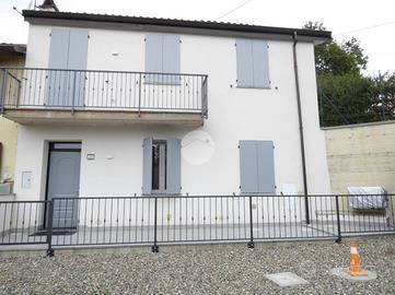 CASA SEMINDIPENDENTE A STRADELLA