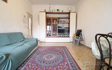 Trilocale con due camere e garage