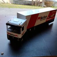Camion Marlboro 1:43