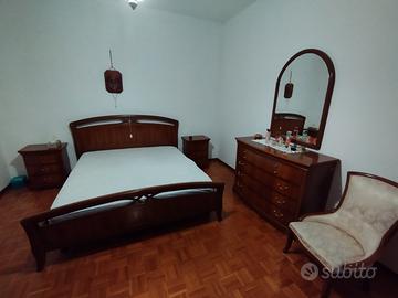 camera in legno massiccio 