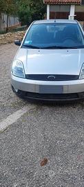 Ford fiesta 1.2 benzina automatica neopatentati