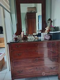 Cassettiera con specchio stile inglese 