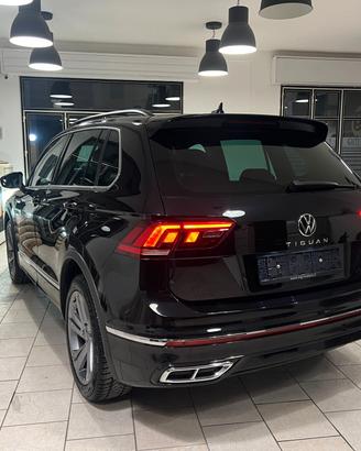 Volkswagen Tiguan 2.0 TDI 150CV 4MOT R-Line AMBIEN