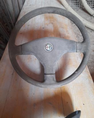 Volante piu mozzo Alfa Romeo 33 seconda serie