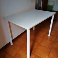 set tavolo da soggiorno + 4 sedie