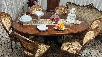 Tavolo e sedie vintage stile barocco