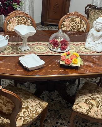 Tavolo e sedie vintage stile barocco