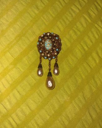 Spilla vintage in stile vittoriano