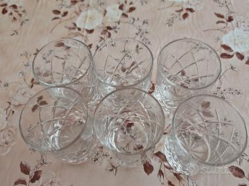 Set 6 bicchieri piccoli vintage in vetro sfaccetta