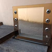 Specchio con luci