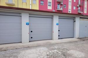 Garage box con basculante