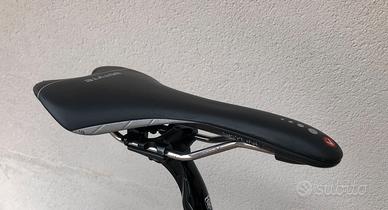 Astute Skyline SR Titanio