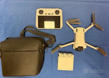 Drone DJI Mini 3 Pro con Smart Control RC