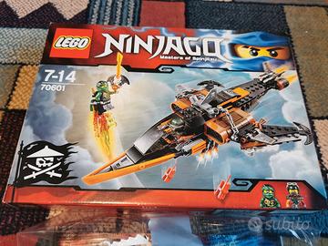 Set Lego Ninjago 70601 Squalo Volante (Sky Shark)