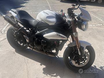 Triumph Speed Triple 1050 - 2015