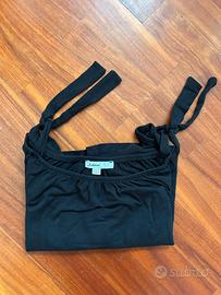 T-shirt nera subdued ragazza