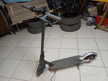 Monopattino elettrico Xiaomi
