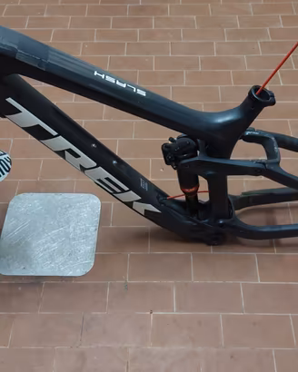 MTB telaio e sospensioni trek slash 9.8 2019