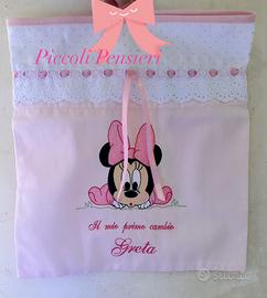 Sacchetto nascita per il cambio con Minnie .