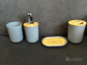 Set accessori bagno 4 pezzi – Nuovo