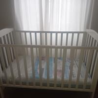 Lettino bianco marca Azzurra + materasso