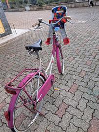 Bicicletta da donna con seggiolino anteriore per b