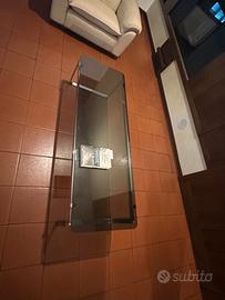 Tavolino in vetro e metallo