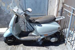 vespa ET4 
