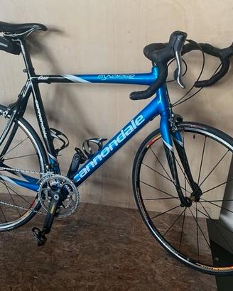 bici da corsa cannondale carbonio