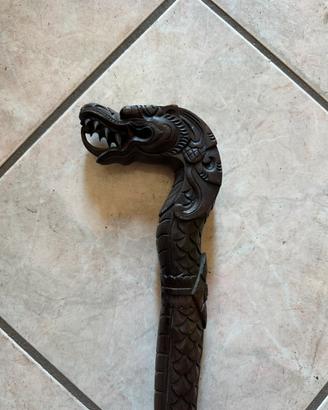 Bastone a forma di drago