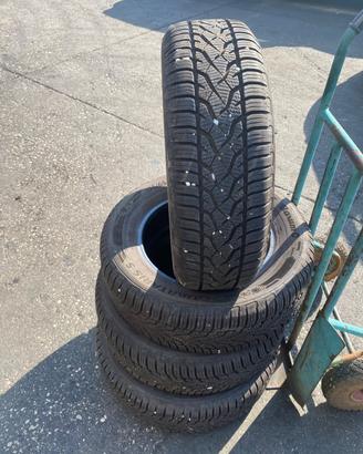 Pneumatici 195/65 R 15