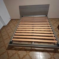 comò comodini e giro letto 
