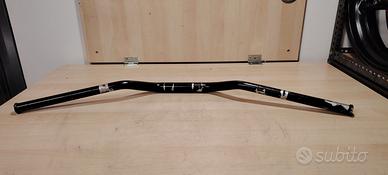 Manubrio aprilia dorsoduro 1200