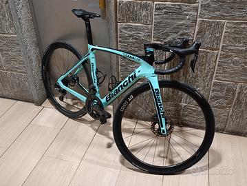 Bianchi Oltre XR4 Disc Shimano Dura Ace 12v Di2