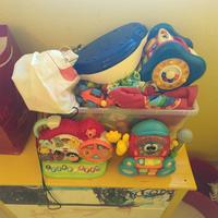 diversi giochi per bambini fascia di età 0-2 anni