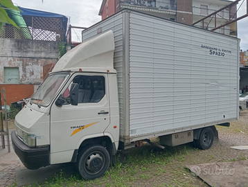 Furgone Nissan del 1999