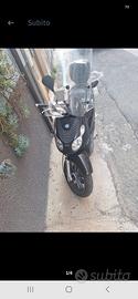 Moto piaggio carnaby 200