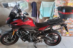 Yamaha tracer 900