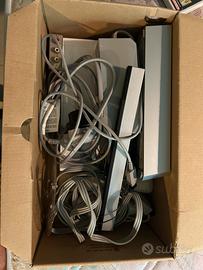 Console Nintendo Wii bianca con cavi e 2 giochi