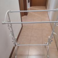 Mobile per appoggio abiti