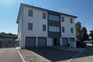 Appartamento di 161 m² con 5 locali e box auto dop