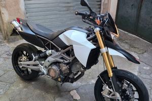 Aprilia Dorsoduro 750