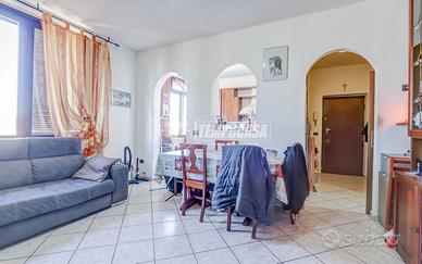 TRILOCALE CON GIARDINO !!