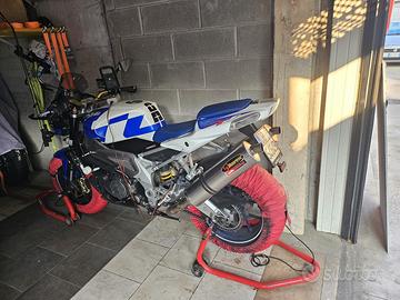 Aprilia rsv1000 tuono 2007