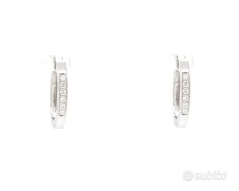 Orecchini in oro bianco con diamanti Ct 0,24