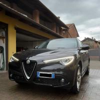 Alfa Romeo Stelvio 2.2 t Executive Q4 210c