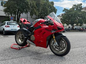 Ducati panigale v4s 2022