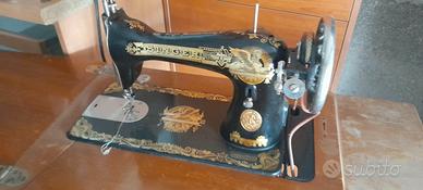 Macchina da cucire Singer anni '40