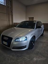 Audi A3 1.6 TDI 105 CV S tronic S-LINE